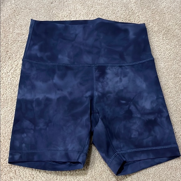 Lulu Lemon Bike Shorts, 6 inch - Picture 1 of 4